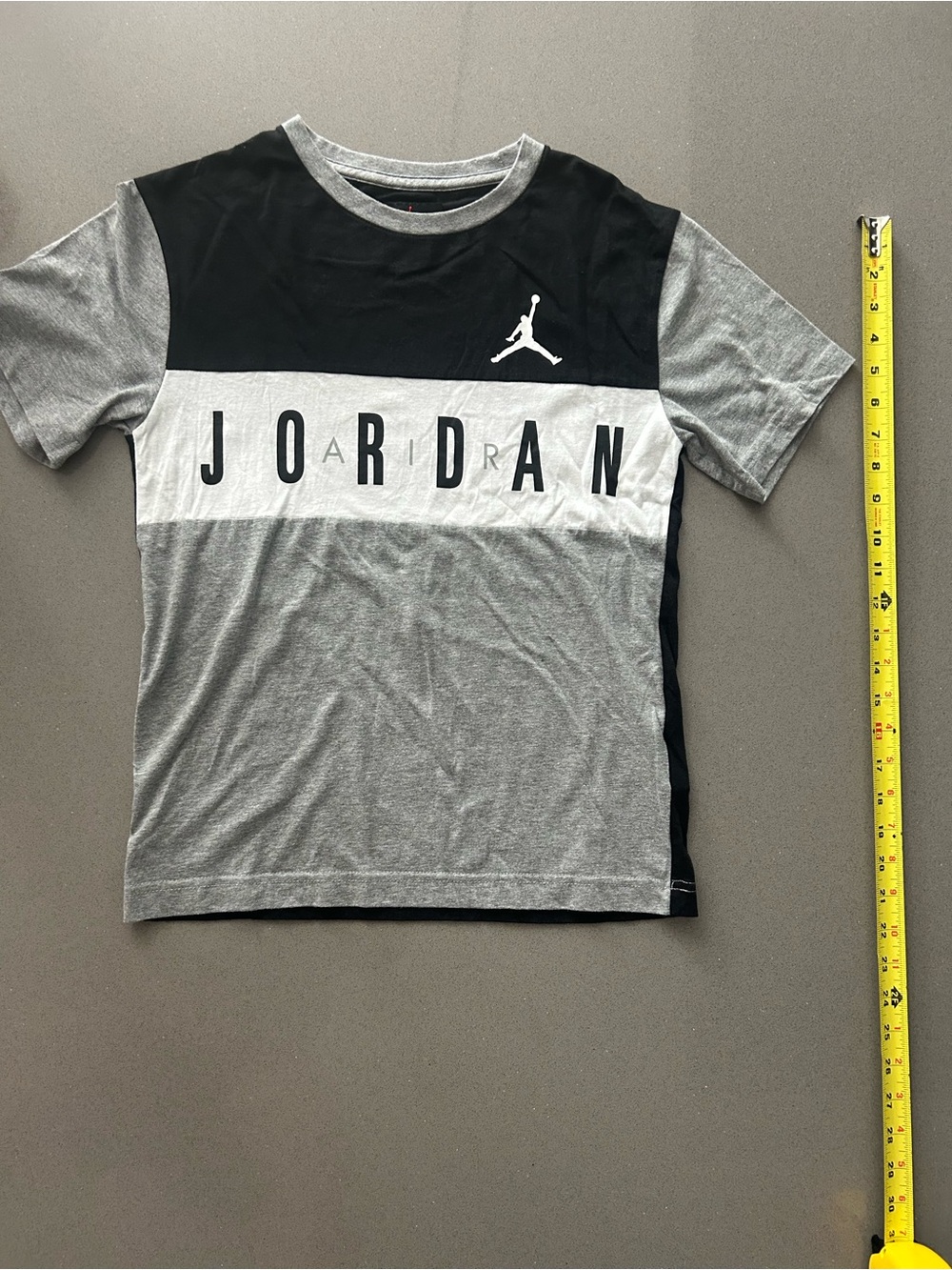 Jordan Boys Color Block T-Shirt size 10-12β¦
